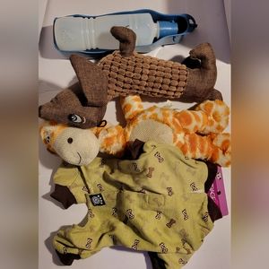Dog accessories New XSmall Sweater with 2 Toys and Water bottle